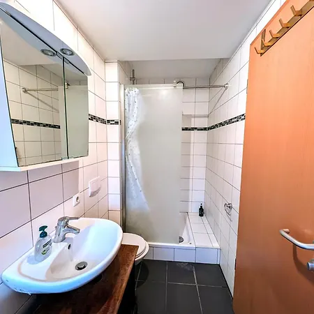 Ferienwohnung, Modern, Ruhig Und Zentral Mit Tiefgarage Apartmán *