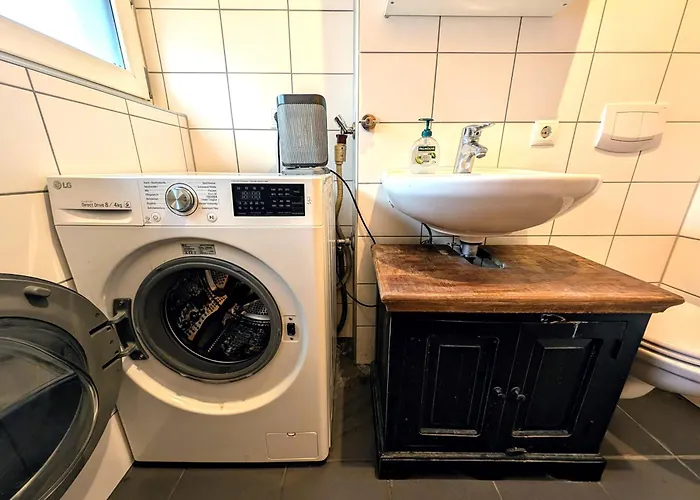 Ferienwohnung, Modern, Ruhig Und Zentral Mit Tiefgarage