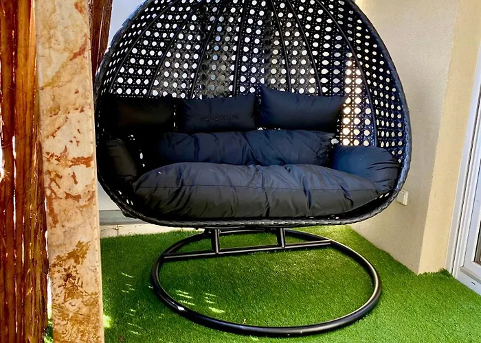 Ferienwohnung, Modern, Ruhig Und Zentral Mit Tiefgarage *